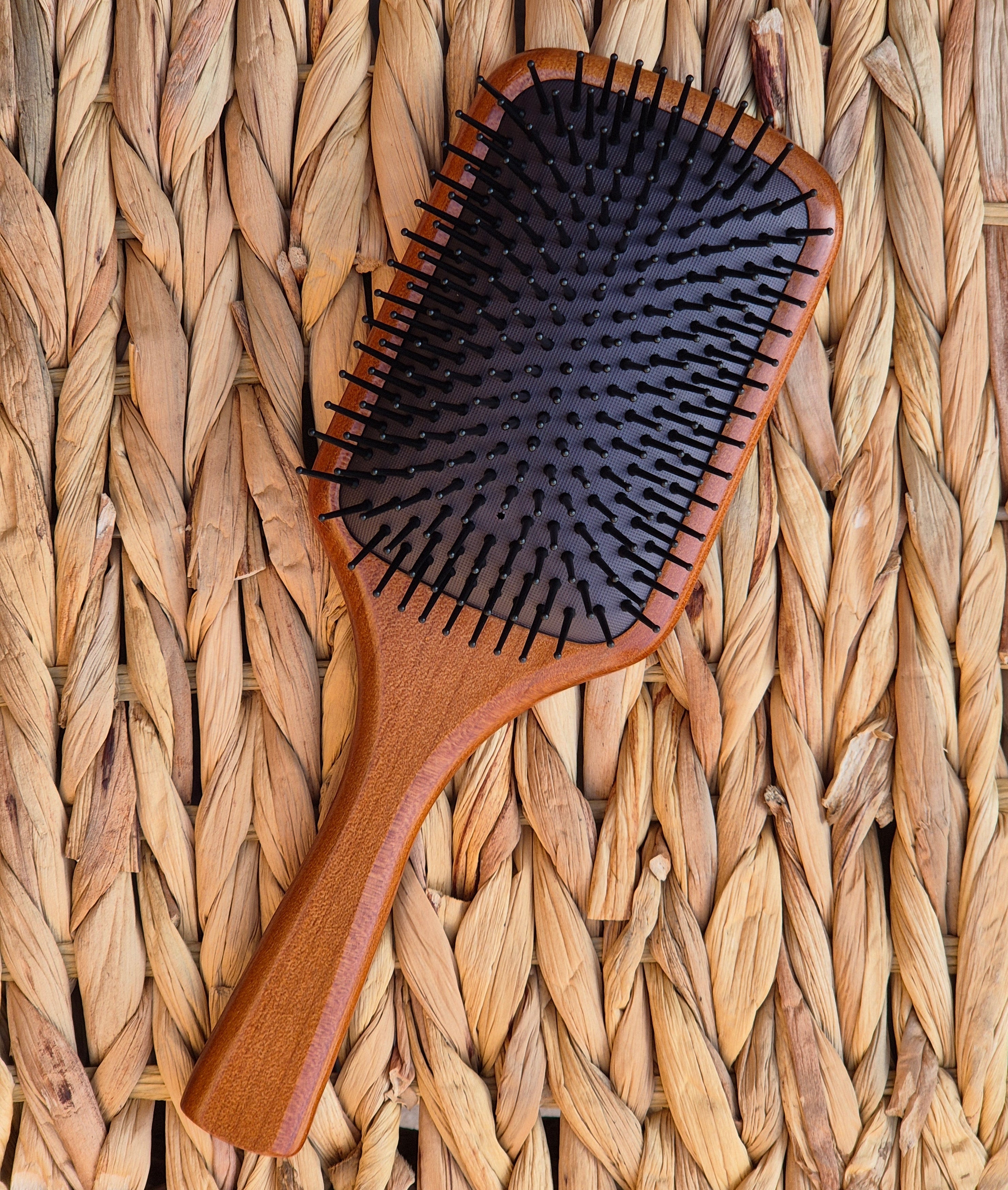 SCULPTING MANE & TAIL BRUSH