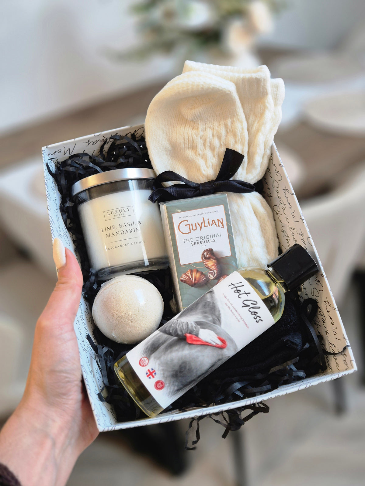 CHRISTMAS HAMPERS