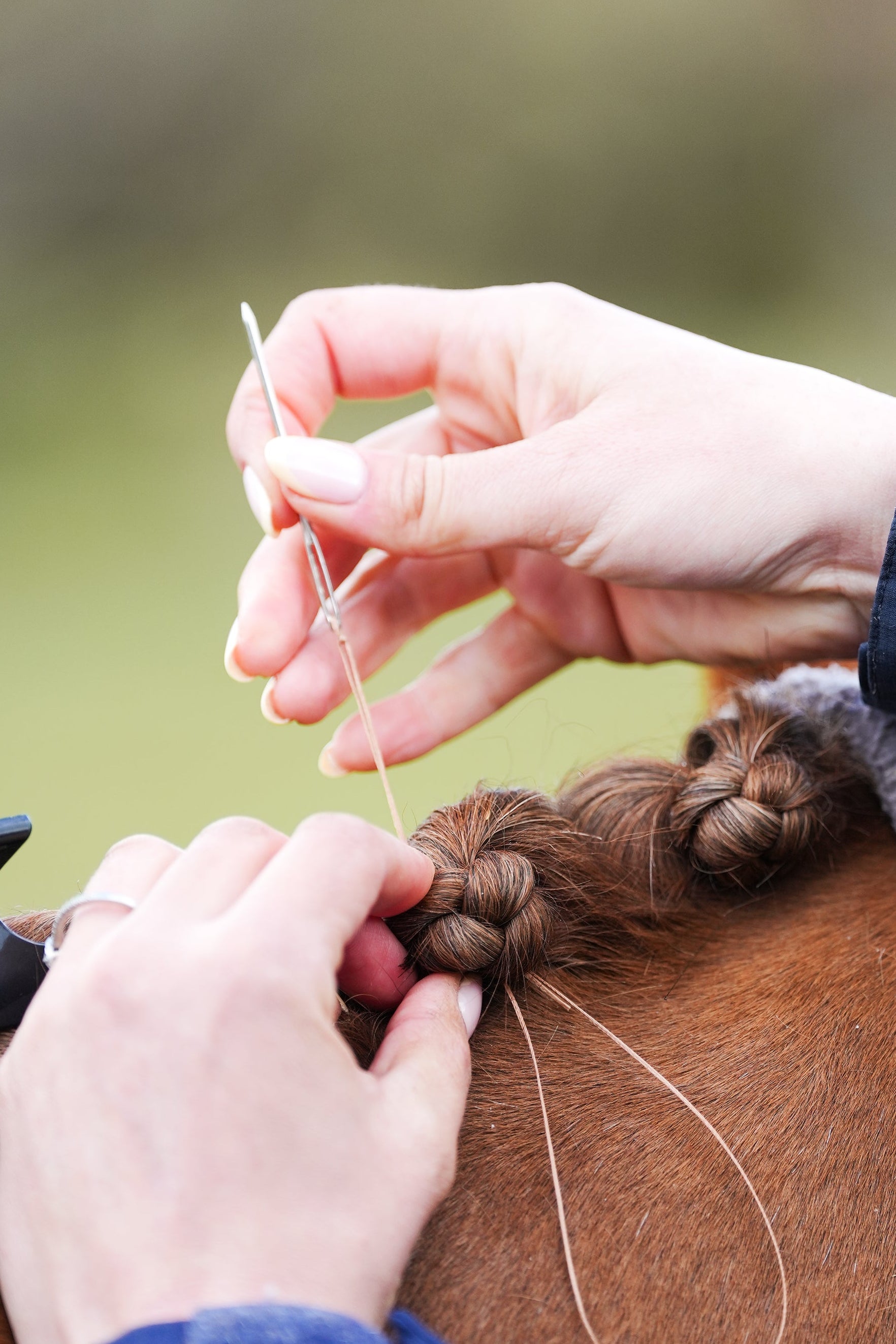 SAFETY PLAITING NEEDLES